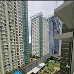 Minimalist Studio Inside It Park